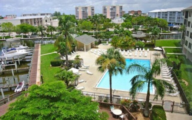 Santa Maria Harbour Resort 4 Br condo by RedAwning