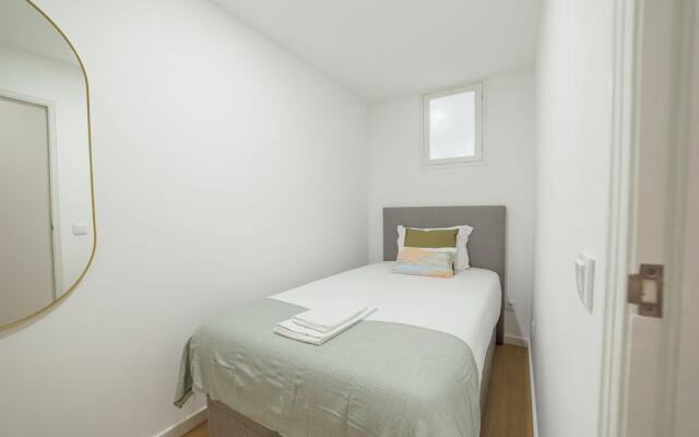 Lapa Stylish Apartment A by Vacationy