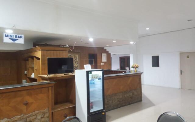 Hotel Sanashtri