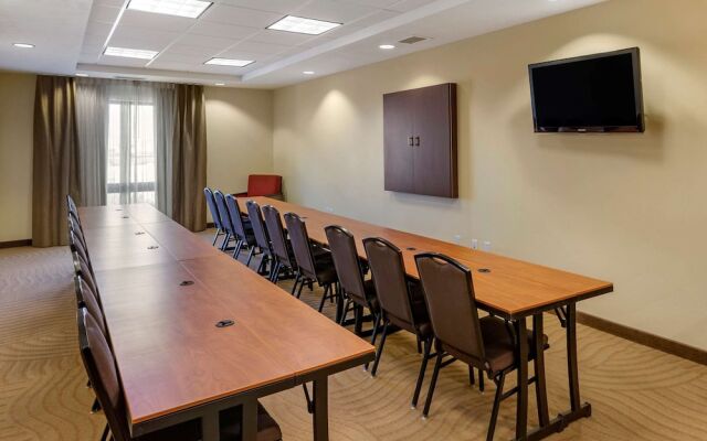 Comfort Inn & Suites