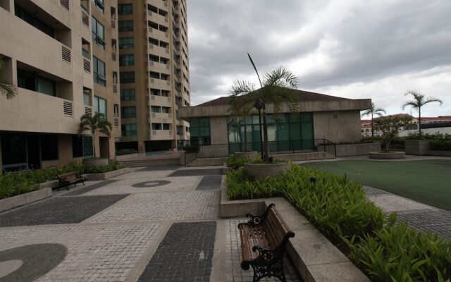 1 Br Robinsons Place Manila - Rpr 09