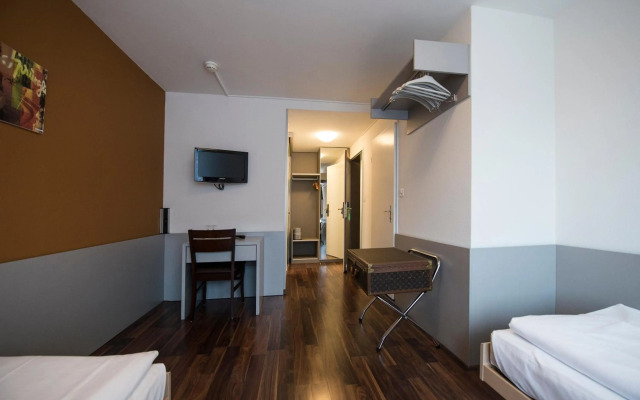 Alexander Guesthouse