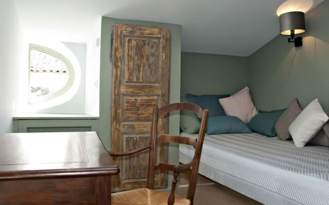 Chartreuse de Mougeres