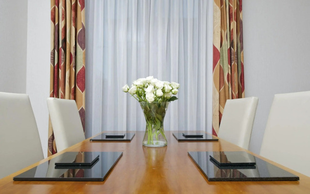 The Knight Residence Apartments by Mansley