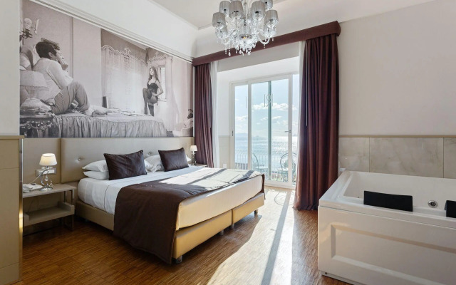 Partenope Relais