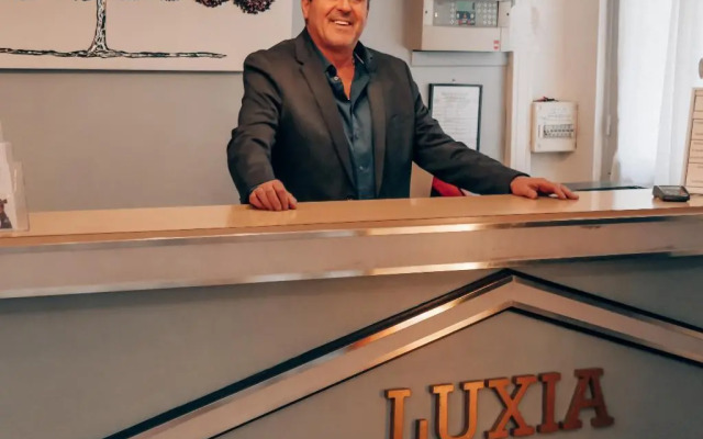 Luxia Hotel