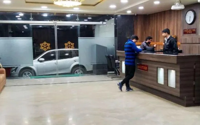 OYO 10752 Hotel Sitara International