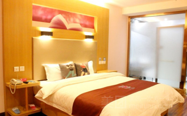 Pai Hotel Xi'an Sanqiao Car City Daqin Hot Spring