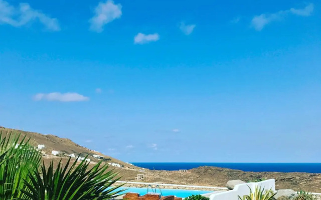 Yakinthos Residence