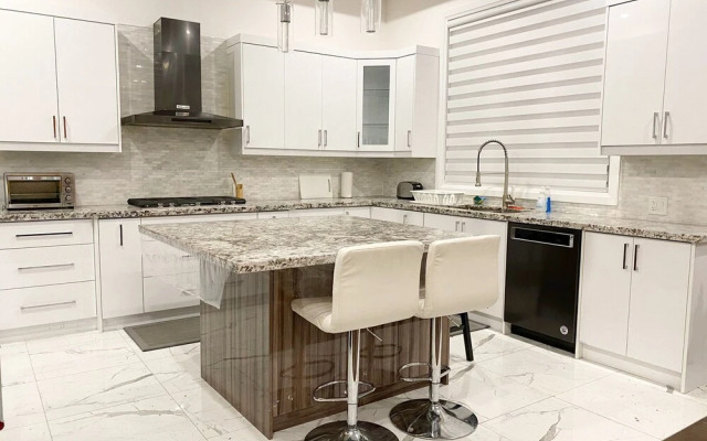 Luxurious Rooms in Pickering