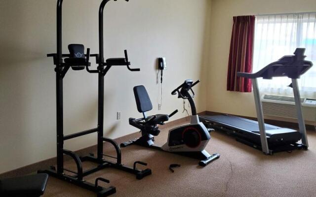 Edgewood Hotel & Suites