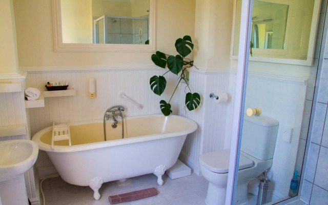 Milkwood Manor on Sea Hotel