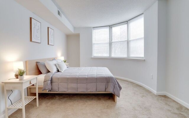 Spacious 2BR Condo at Ballston