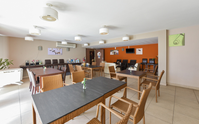 Comfort Aparthotel Six-Fours