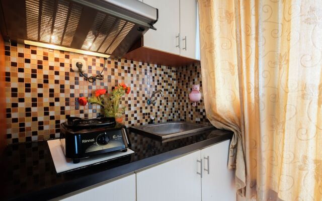 Comfy Studio Room Apartment at Kebagusan City