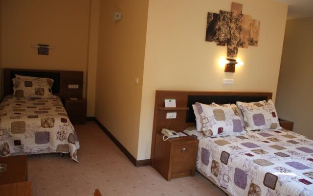 Royal Sapanca Hotel