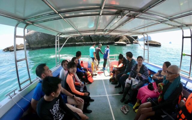 Blue Lagoon Home Trang