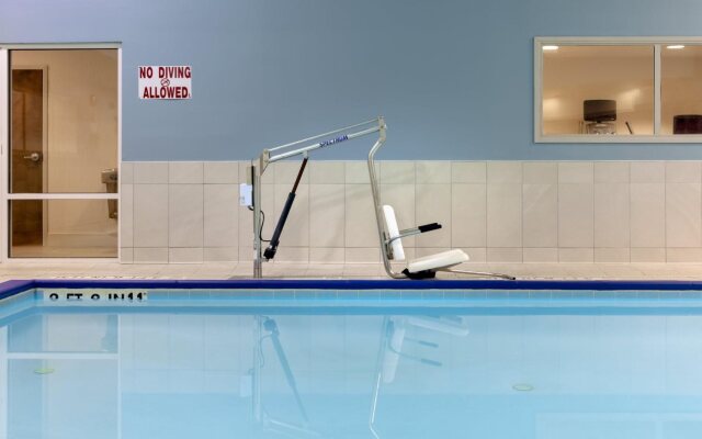 Holiday Inn Express Alpharetta - Roswell by IHG