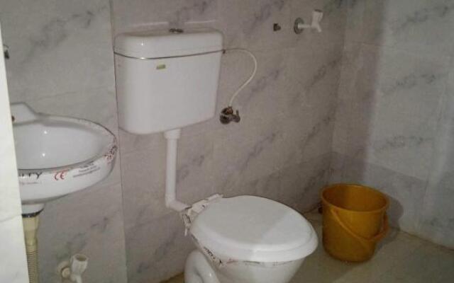 Spot On 92711 Hotel Krishna Palace