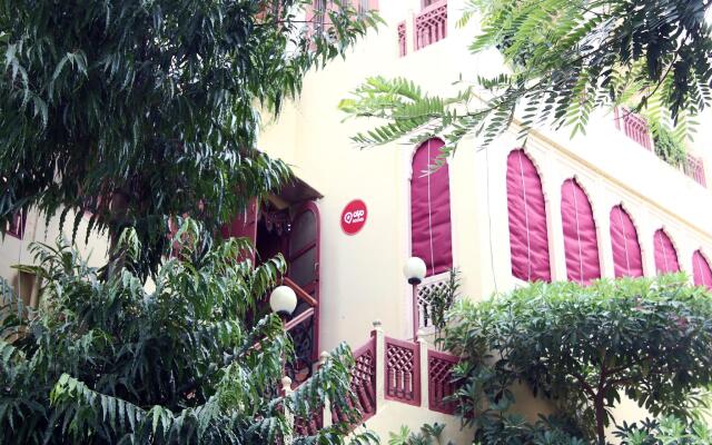 OYO 1656 Hotel Mandela House