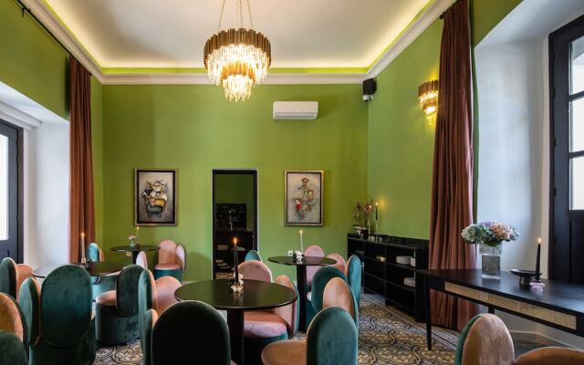 HOLT's Hotel De Mi Independencia