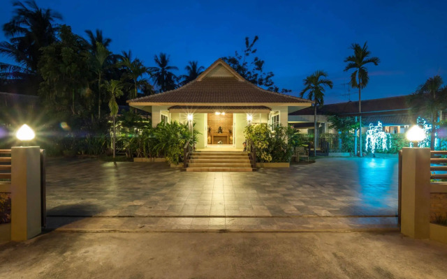 Baan Sanfan Amphawa