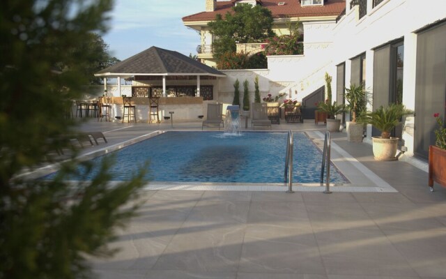 Enki Royal Cesme Hotel