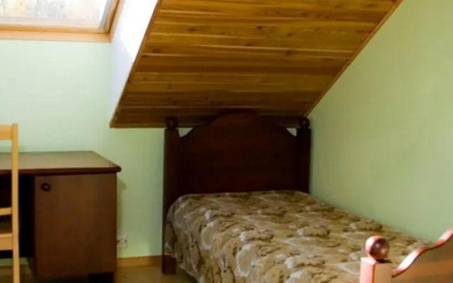 Lehise Holiday House