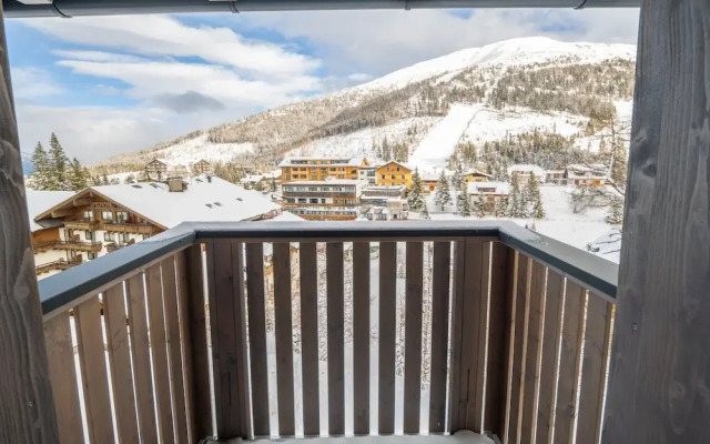Apartment in Katschberghohe With Views