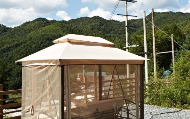 The Proud Resort - Caravan Park