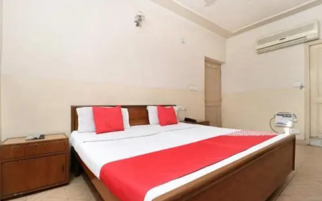 OYO 24420 Hotel Ilford Lodge