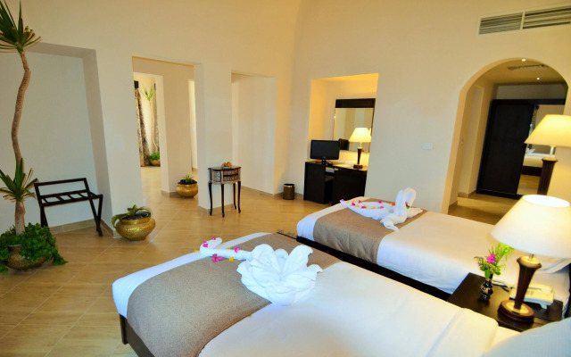 Rohanou Beach Resort