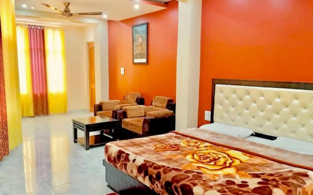 OYO 24426 Hotel Sky Blue