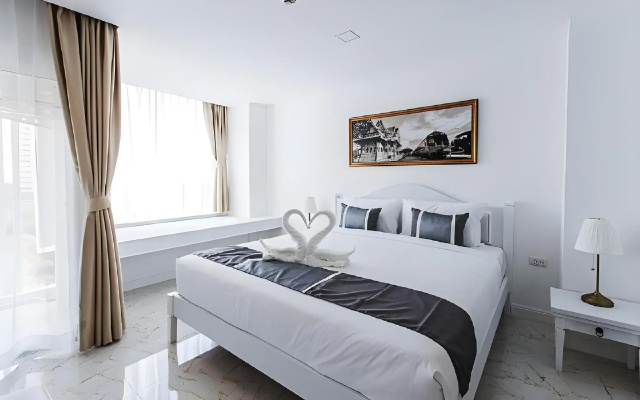 B2 Hua Hin Premier Hotel