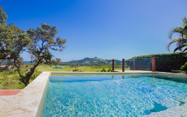 Pristine Bay 1003 3 Bedroom Home by RedAwning