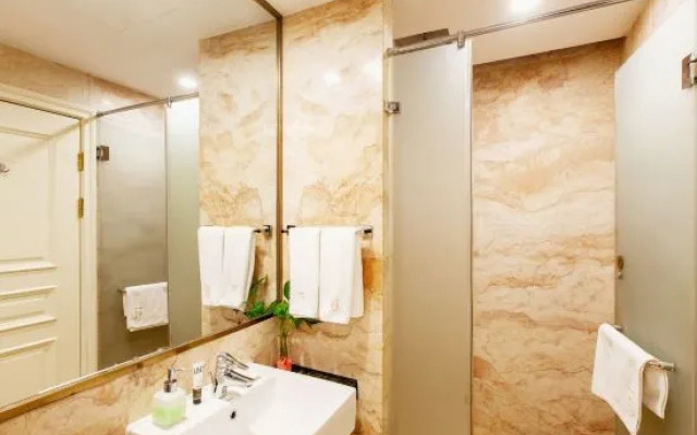 Hengdian World Studios Fengjing Jiali Grand Hotel