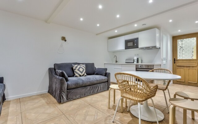 86 Urban Lovely Apartment