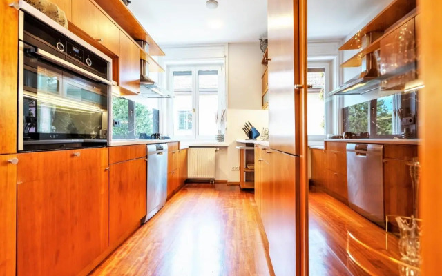 Luxury Apartment Villa Černigoj