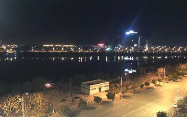 Tong Tong Hotel Chain (Dengzhou Hotel)