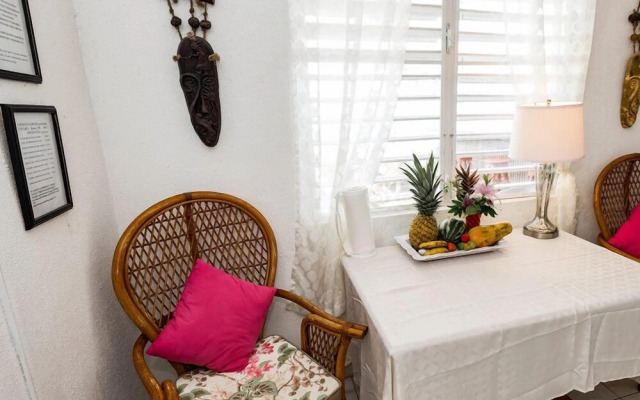 Coconut Palms Inn On The Beach