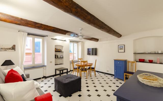 JOIVY Flat By The Sea Promenade