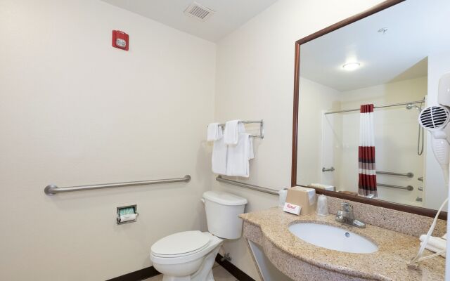 Red Roof Inn & Suites Biloxi - Ocean Springs