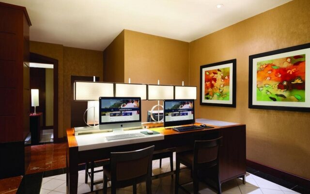 Hilton Chicago/Magnificent Mile Suites