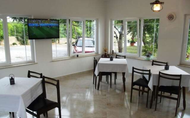 Apartments and Rooms Viskic