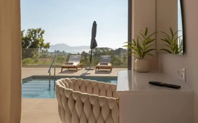 J K Villa With Private Pool