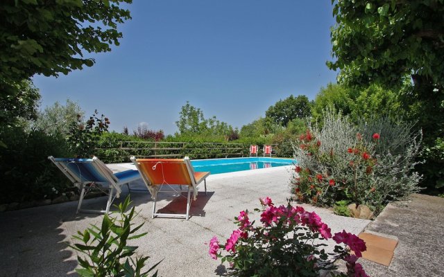 Spacious Villa In Pollenza Marche With Swimming Pool