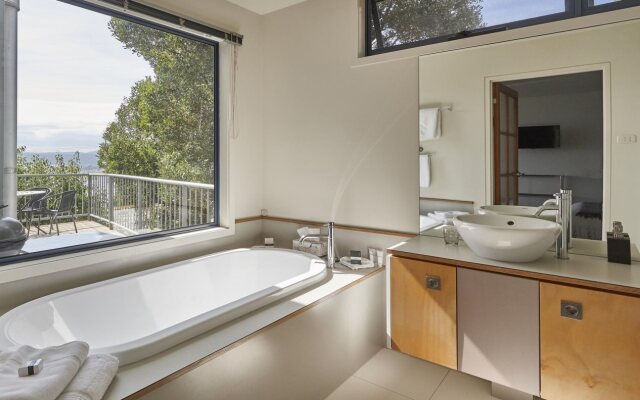 River Vineyard Retreat