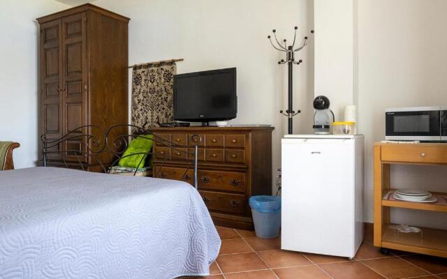 B&B "Tra Gli Ulivi"