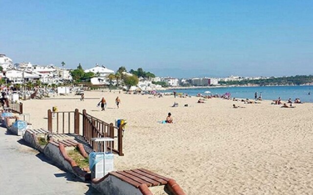 Luxury 2-bed Apartment in Didim - Sleeps 6