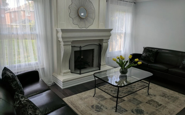 QuickStay - Beautiful 5bdrm House in Vaughan